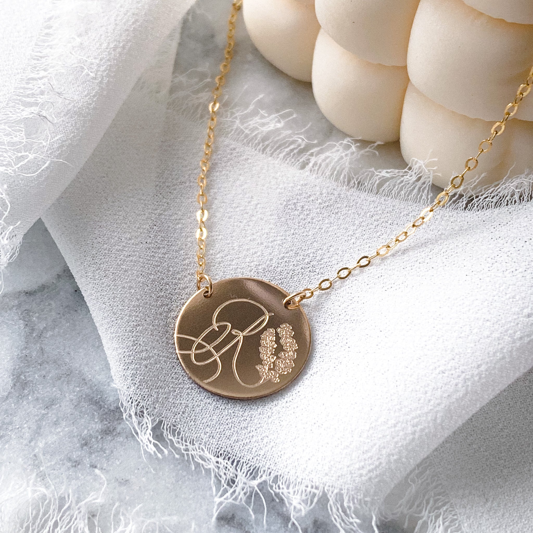 THE HEART LOCKET CUSTOM ENGRAVED NECKLACE – Esah and Co